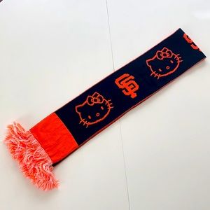 SF Giants X Hello Kitty Reversible scarf for kids